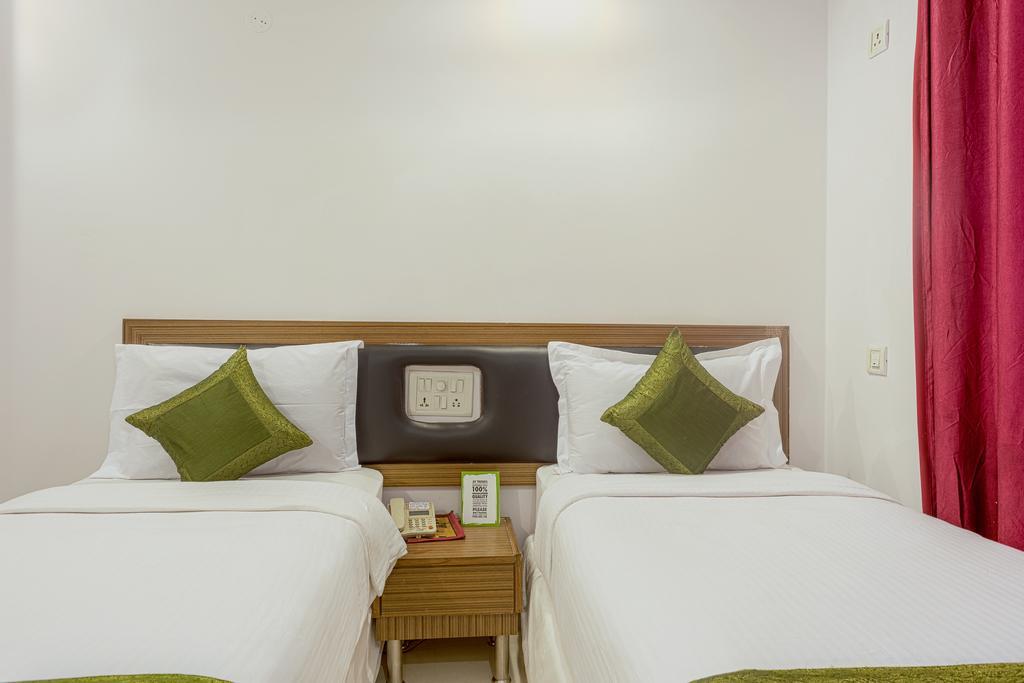 Arihant Hotel Hyderabad Exterior foto