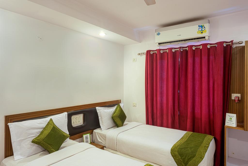 Arihant Hotel Hyderabad Exterior foto