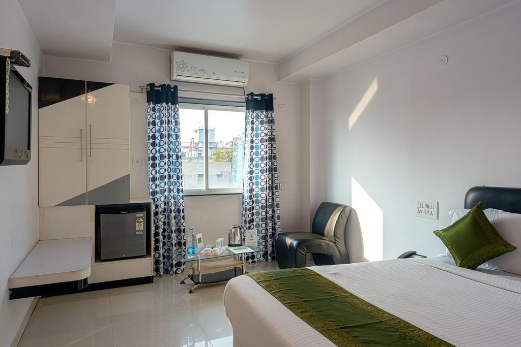 Arihant Hotel Hyderabad Exterior foto
